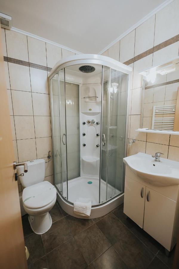 Pensiunea Rau Sadului Exteriör bild